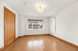 Long Shepherds Drive, Caswell, Swansea