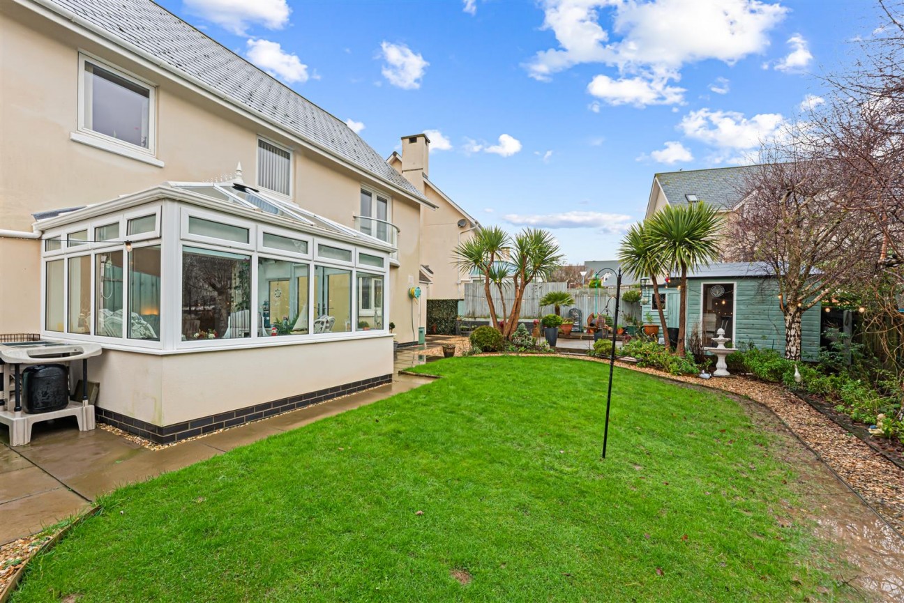 Pentre Nicklaus Village, Llanelli