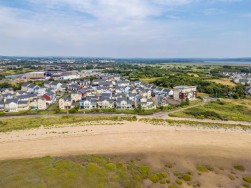 Pentre Nicklaus Village, Llanelli