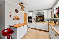 Pentre Nicklaus Village, Llanelli