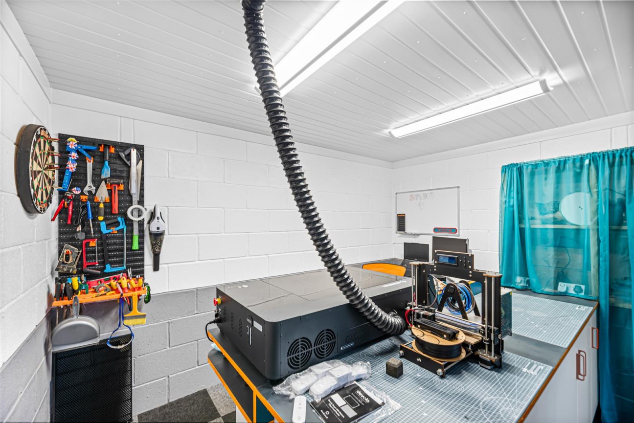 Emlyn Road, Mayhill, Swansea