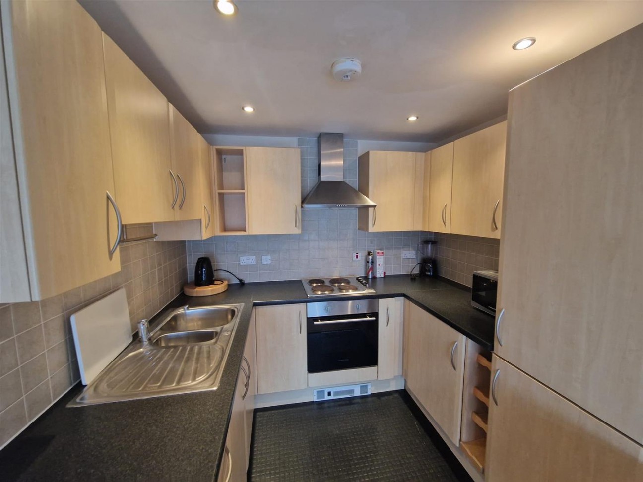 130 AltamarKings RoadMarinaSwansea