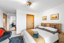 Pentre Nicklaus Village, Llanelli