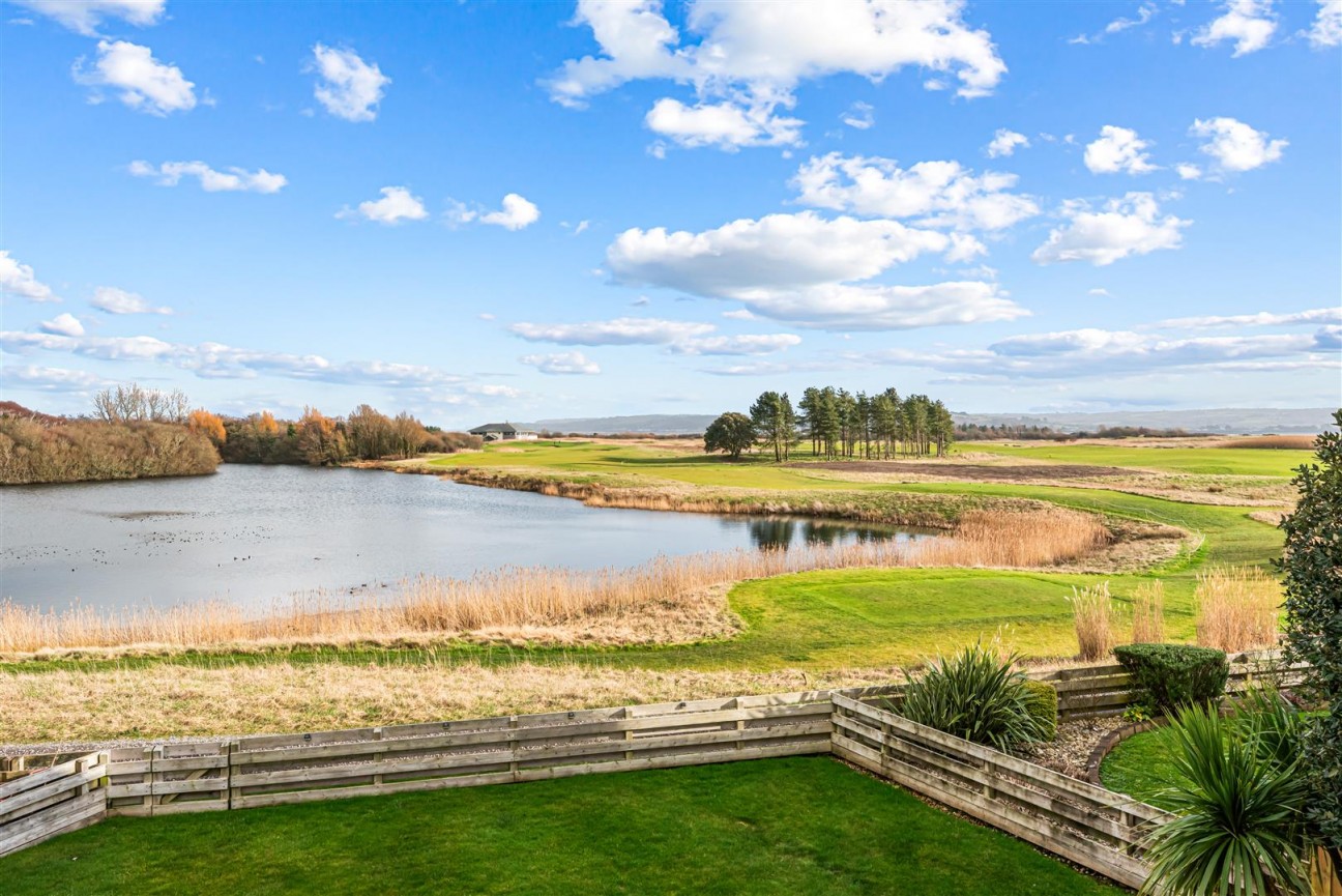 Pentre Nicklaus Village, Llanelli