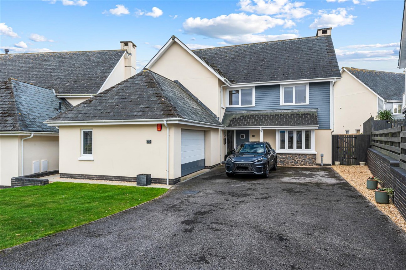 Pentre Nicklaus Village, Llanelli