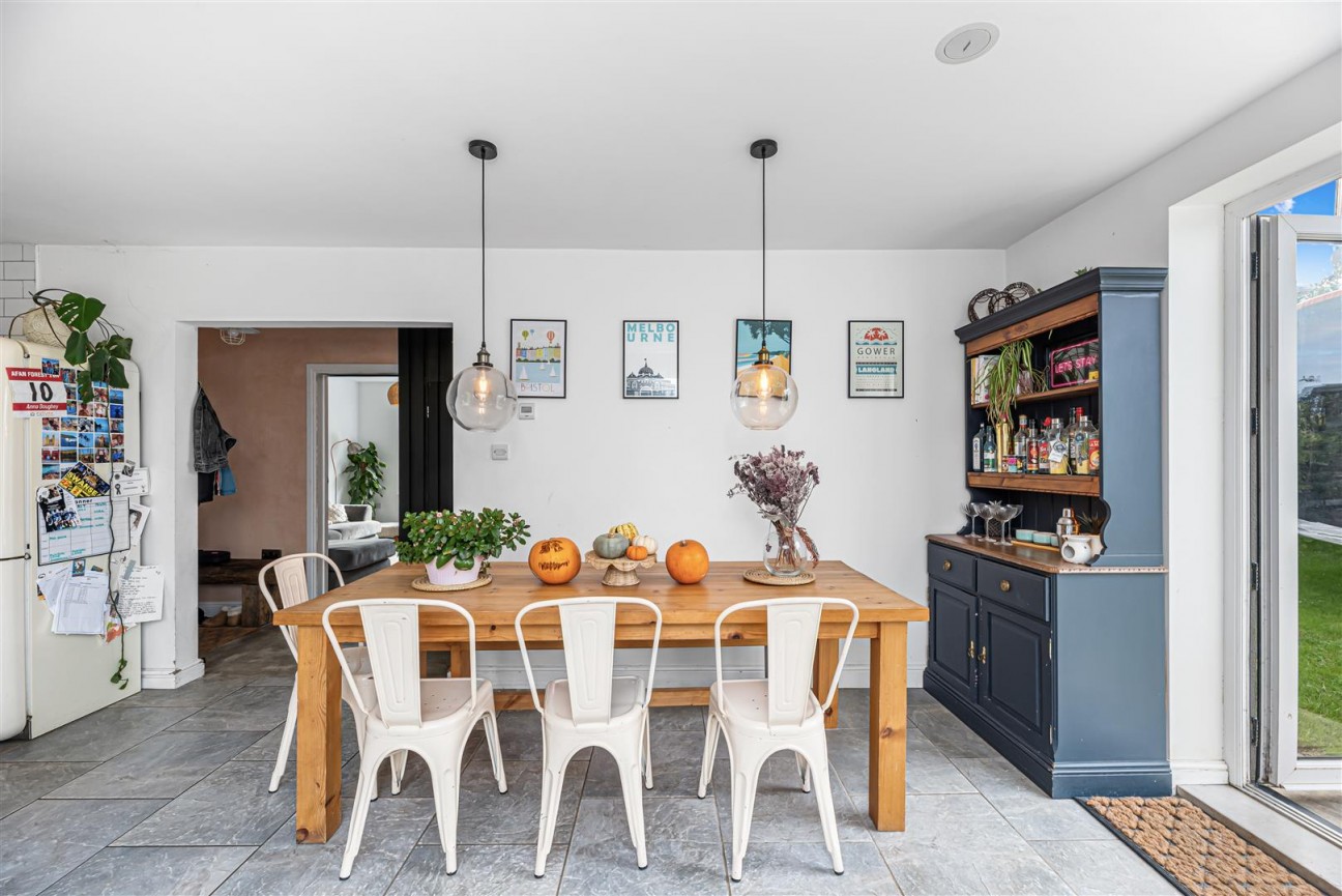 Deepslade Close, Southgate, Swansea