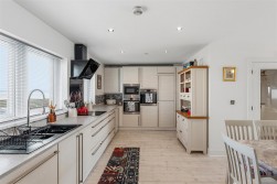 Bwlchygwynt, Llanelli