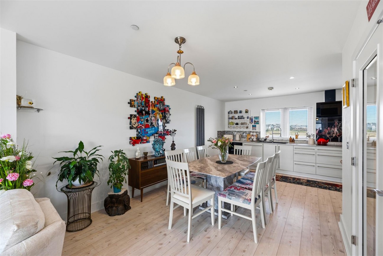 Bwlchygwynt, Llanelli