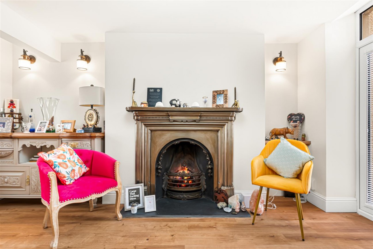 The Avenue, Pontypridd