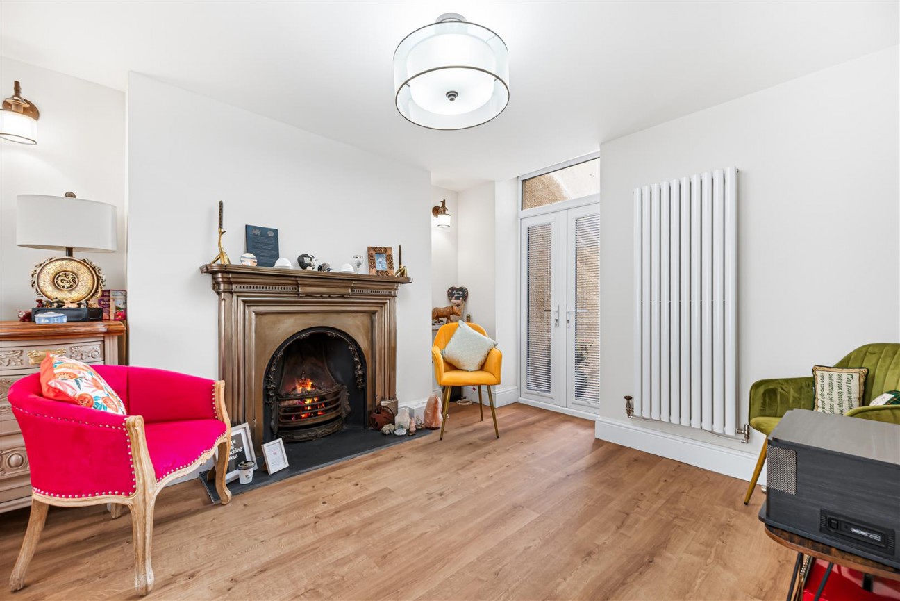 The Avenue, Pontypridd