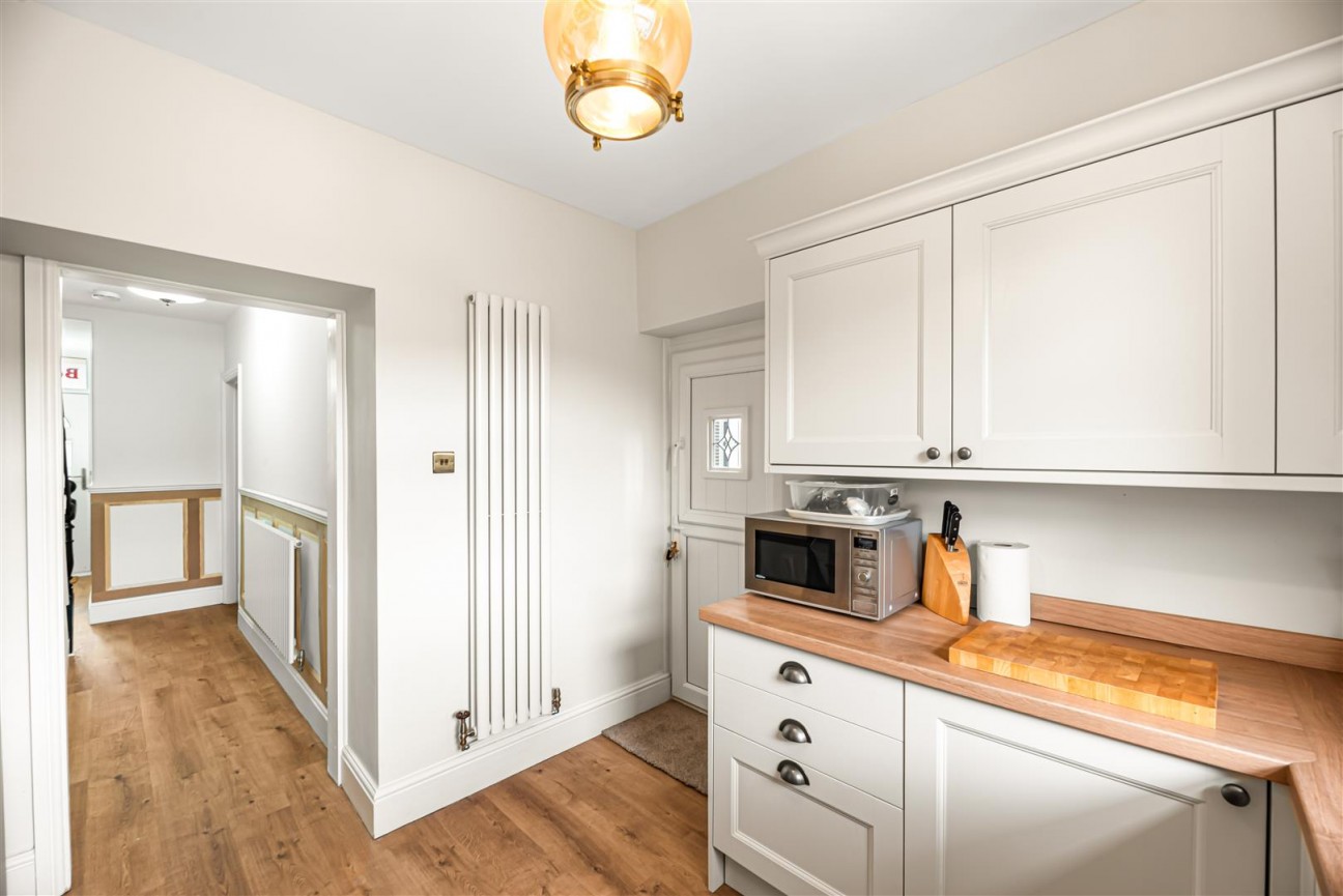 The Avenue, Pontypridd