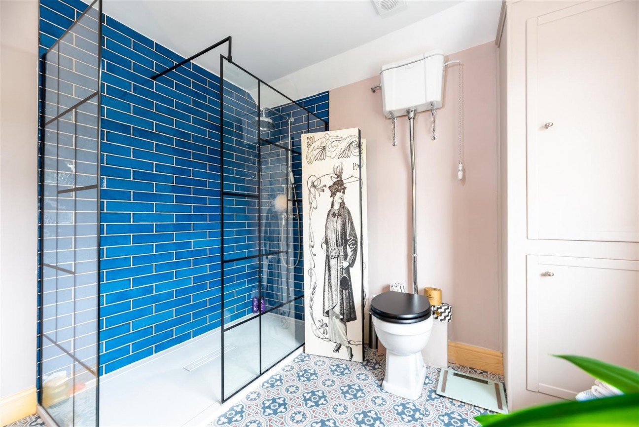 The Avenue, Pontypridd