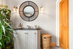 The Avenue, Pontypridd