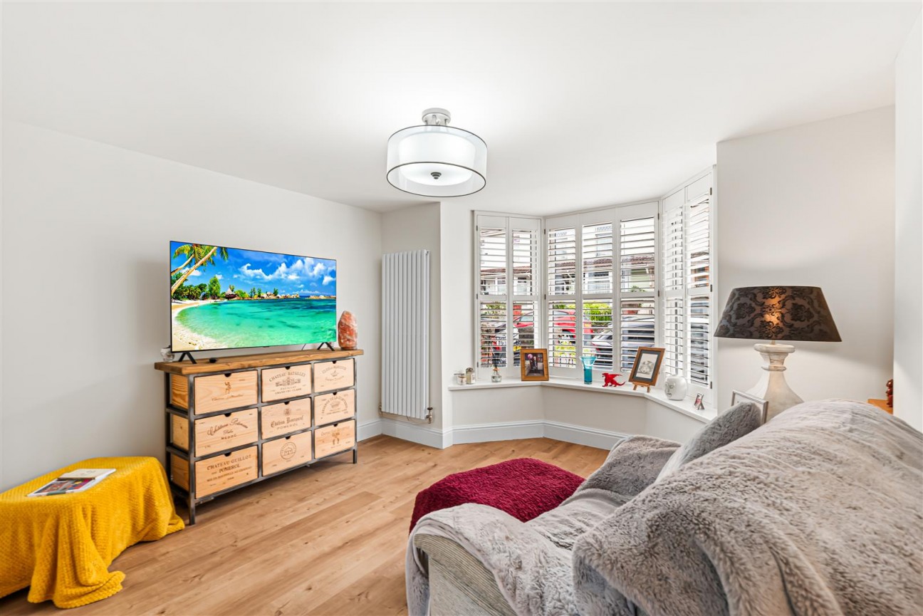 The Avenue, Pontypridd