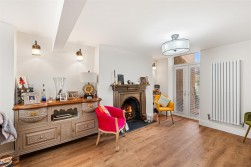 The Avenue, Pontypridd