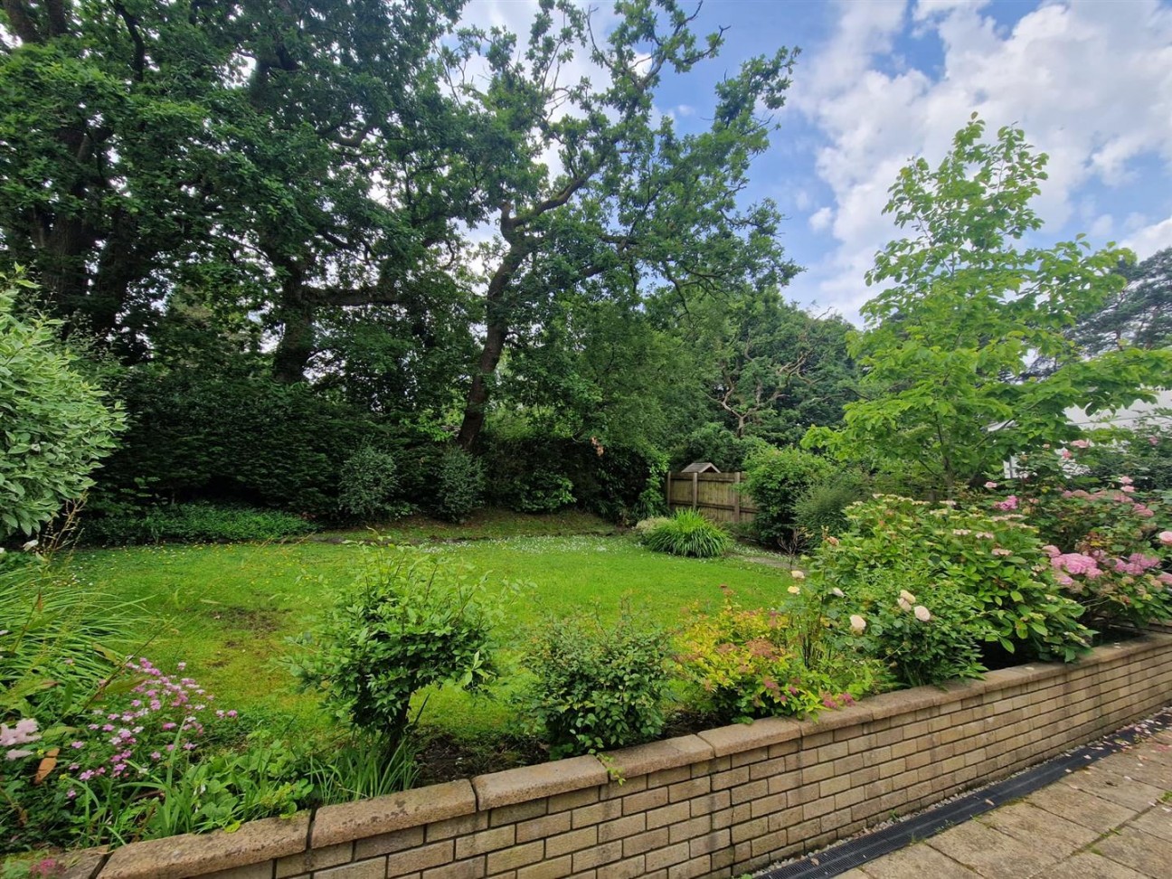 William Bowen Close, Gowerton, Swansea