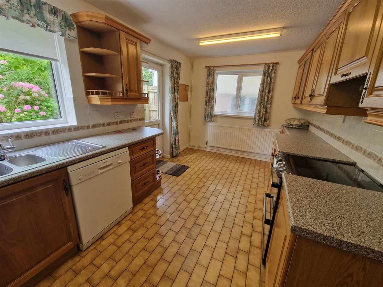 William Bowen Close, Gowerton, Swansea