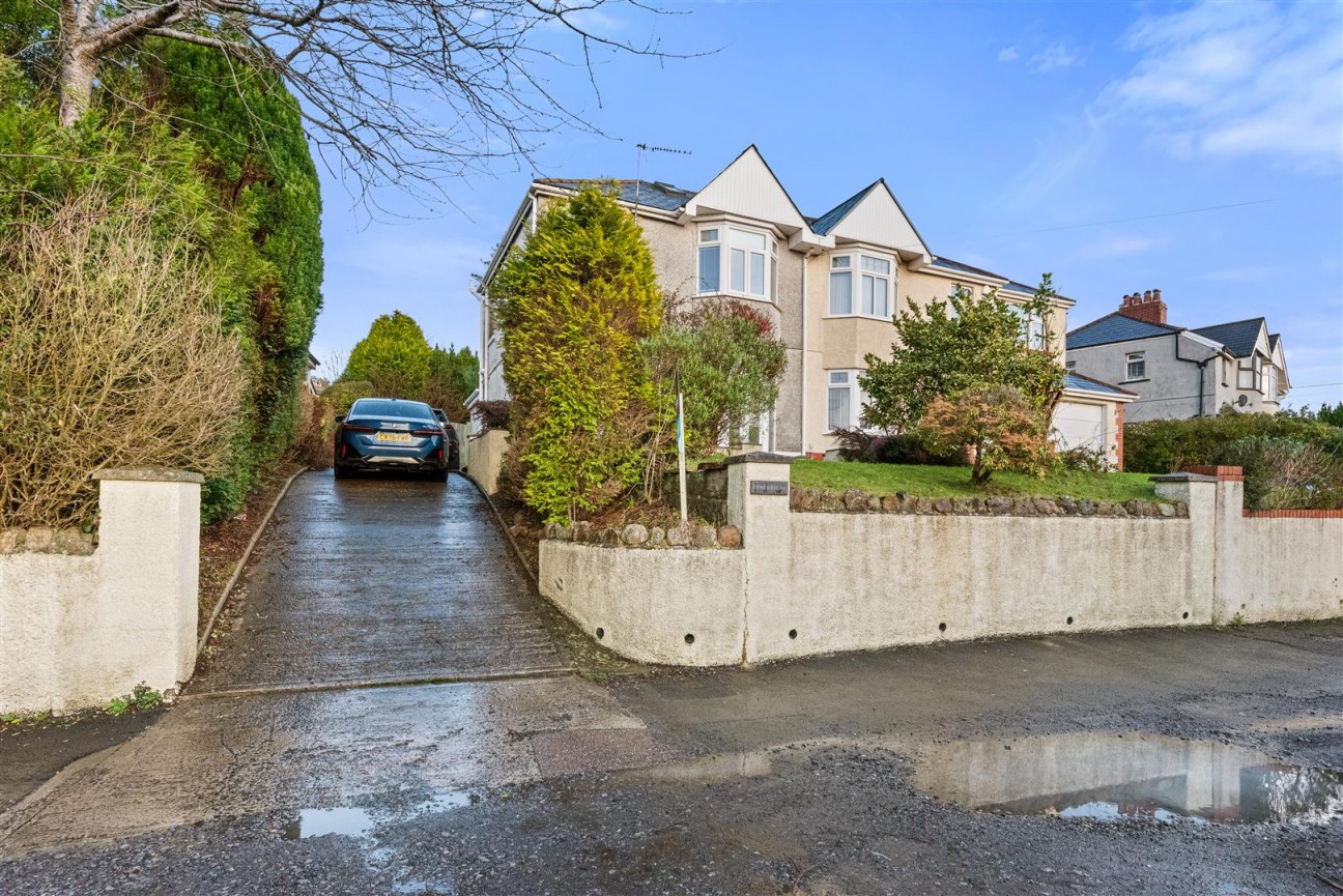 Llwynmawr Road, Sketty, Swansea