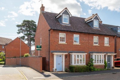 Walnut Gardens, East Leake