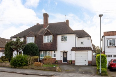 Curzon Avenue, Birstall