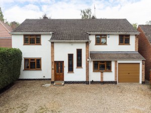 Fairefield Crescent, Glenfield, Leicester, LE3 8EJ