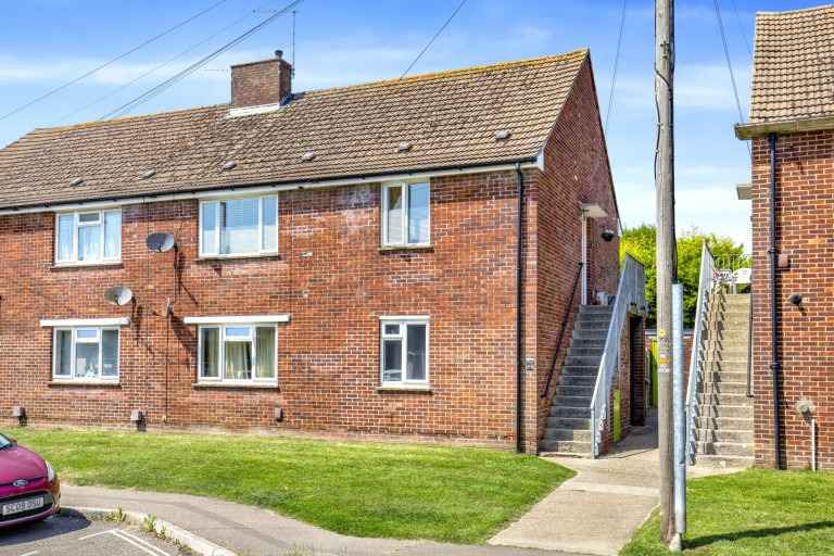 Newlands Lane, Chichester, West Sussex, PO19 3