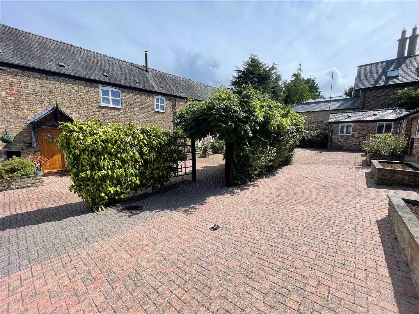 Easenby Close, Swanland