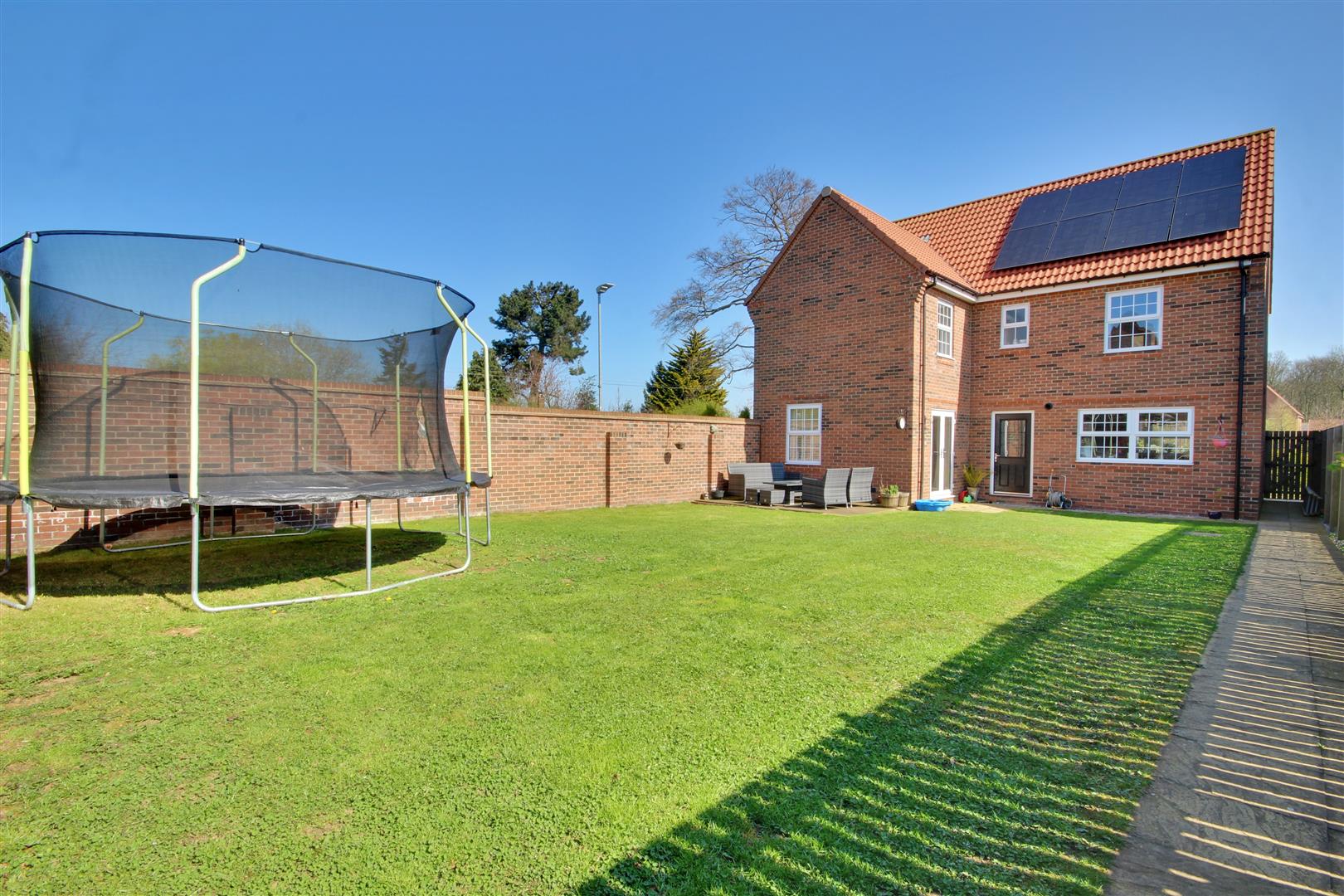 Tennison Walk, Hessle