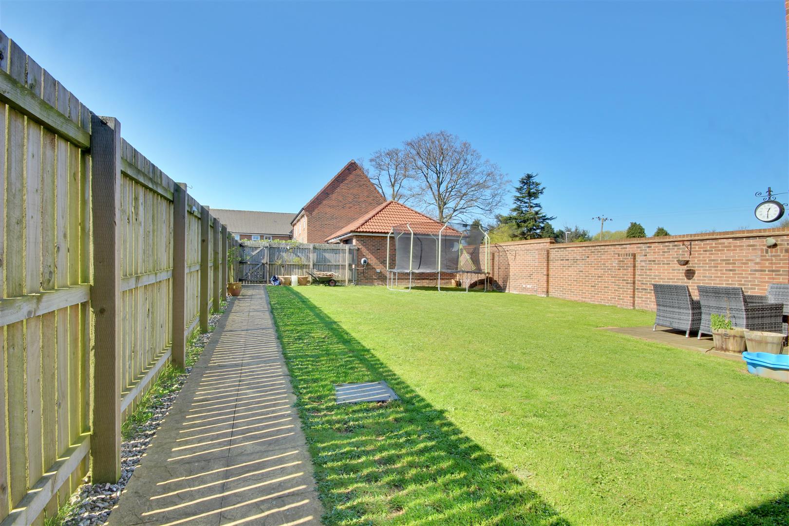 Tennison Walk, Hessle