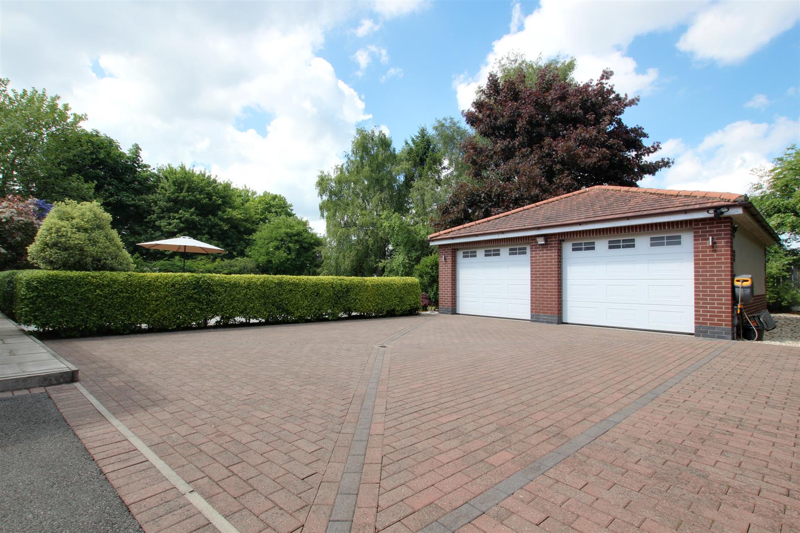 North Moor Lane, Cottingham