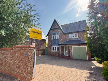 Manor Court, Westella