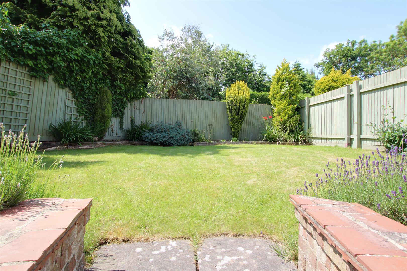 Manor Court, Westella