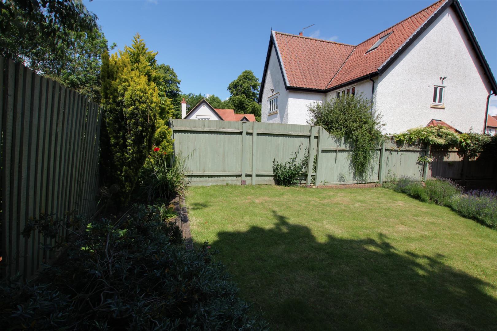 Manor Court, Westella