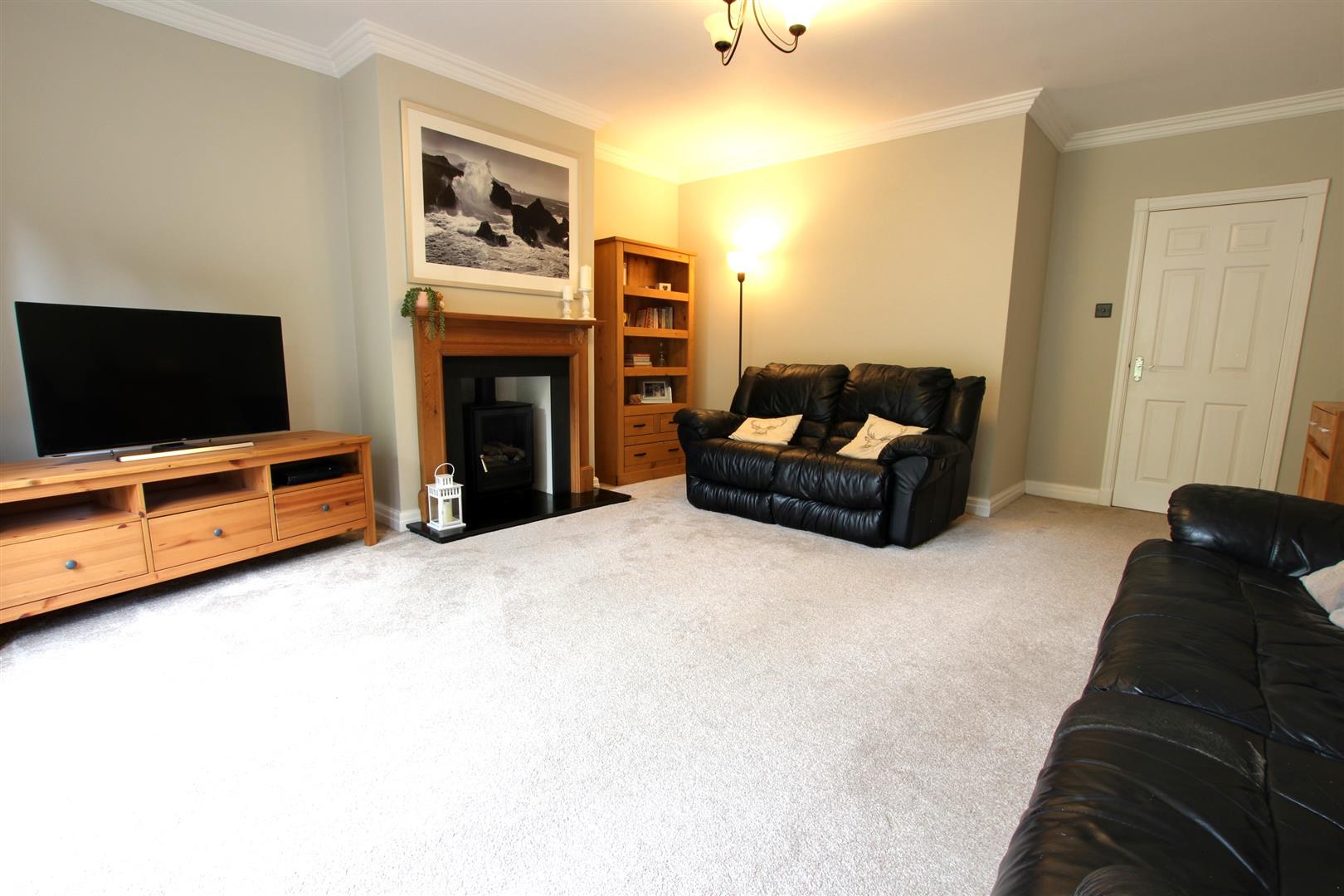 Manor Court, Westella