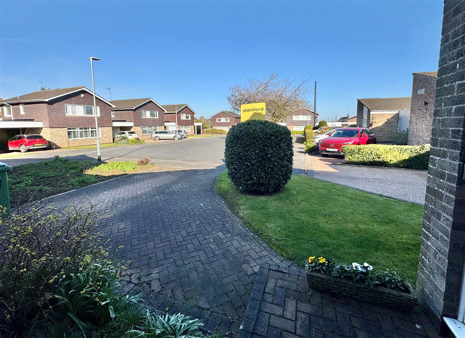 Priory Close, Swanland