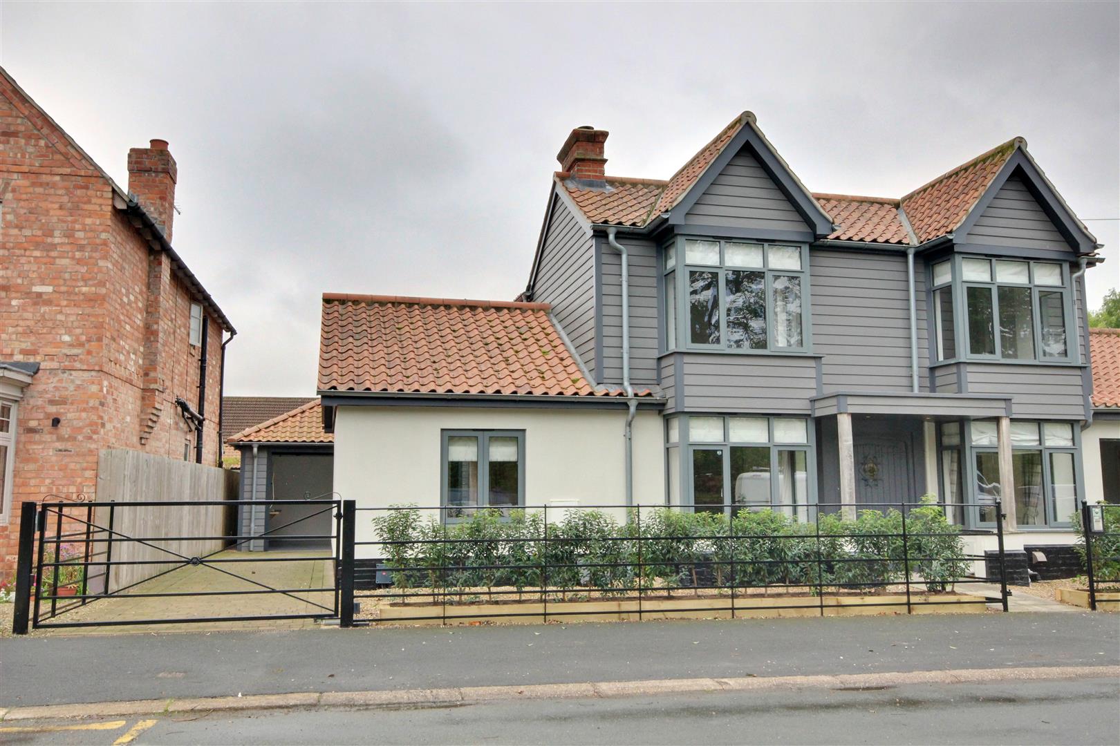 Main Street, Tickton
