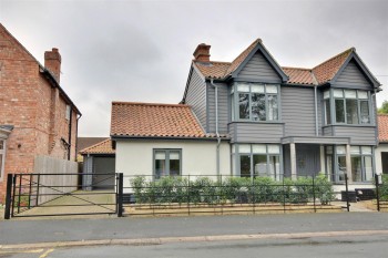 Main Street, Tickton