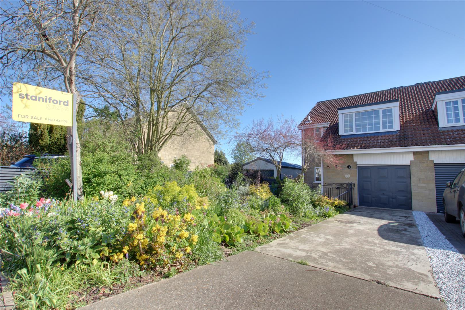 Mere Way, Swanland