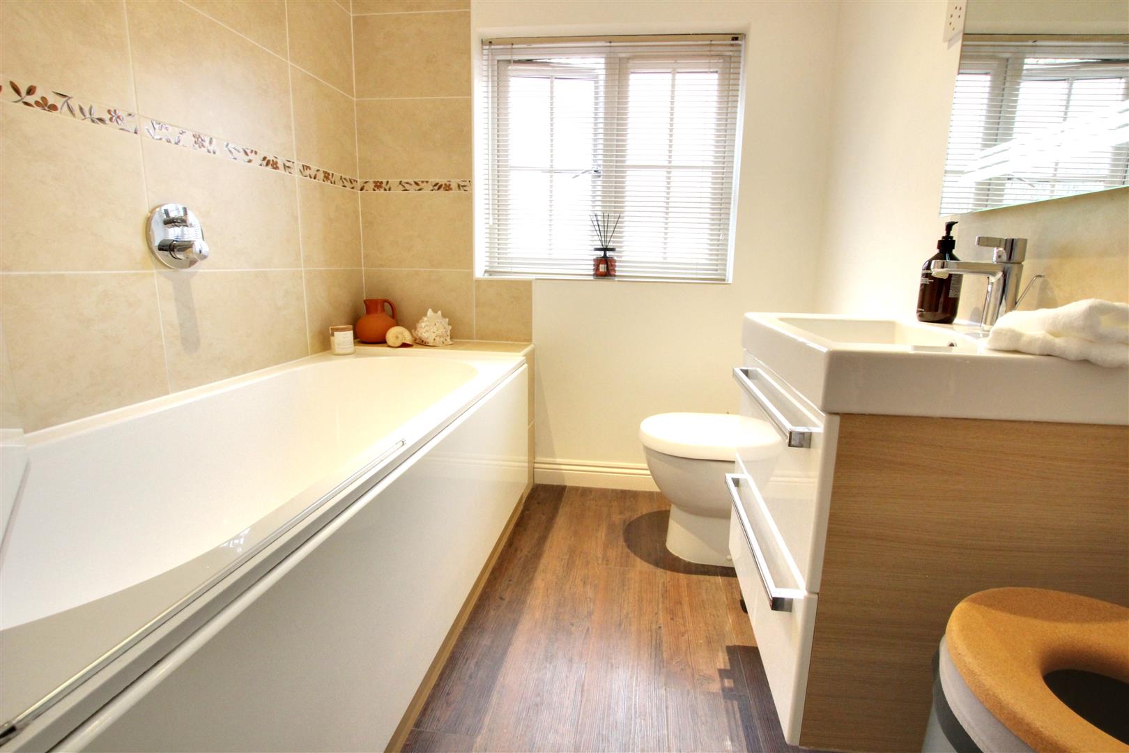 St. Marys Walk, Swanland