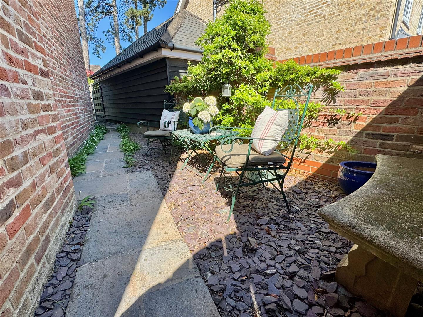 St. Marys Walk, Swanland