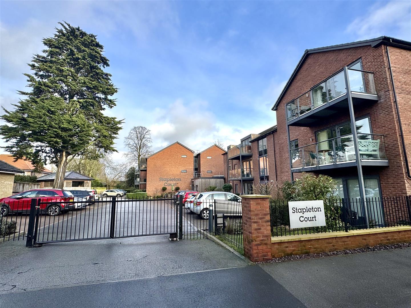 Stapleton Court, Waller Grove, Swanland