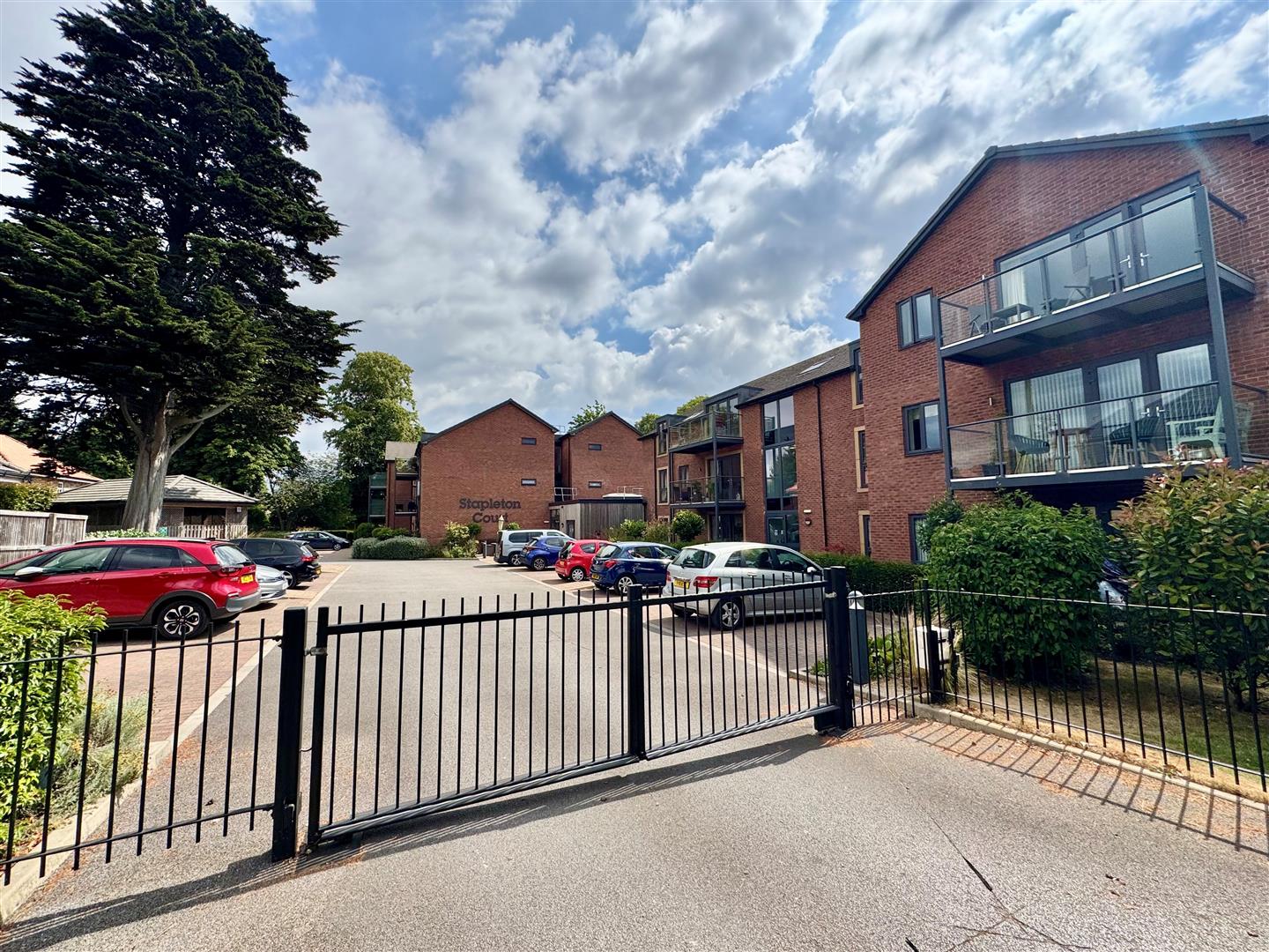 Stapleton Court, Waller Grove, Swanland