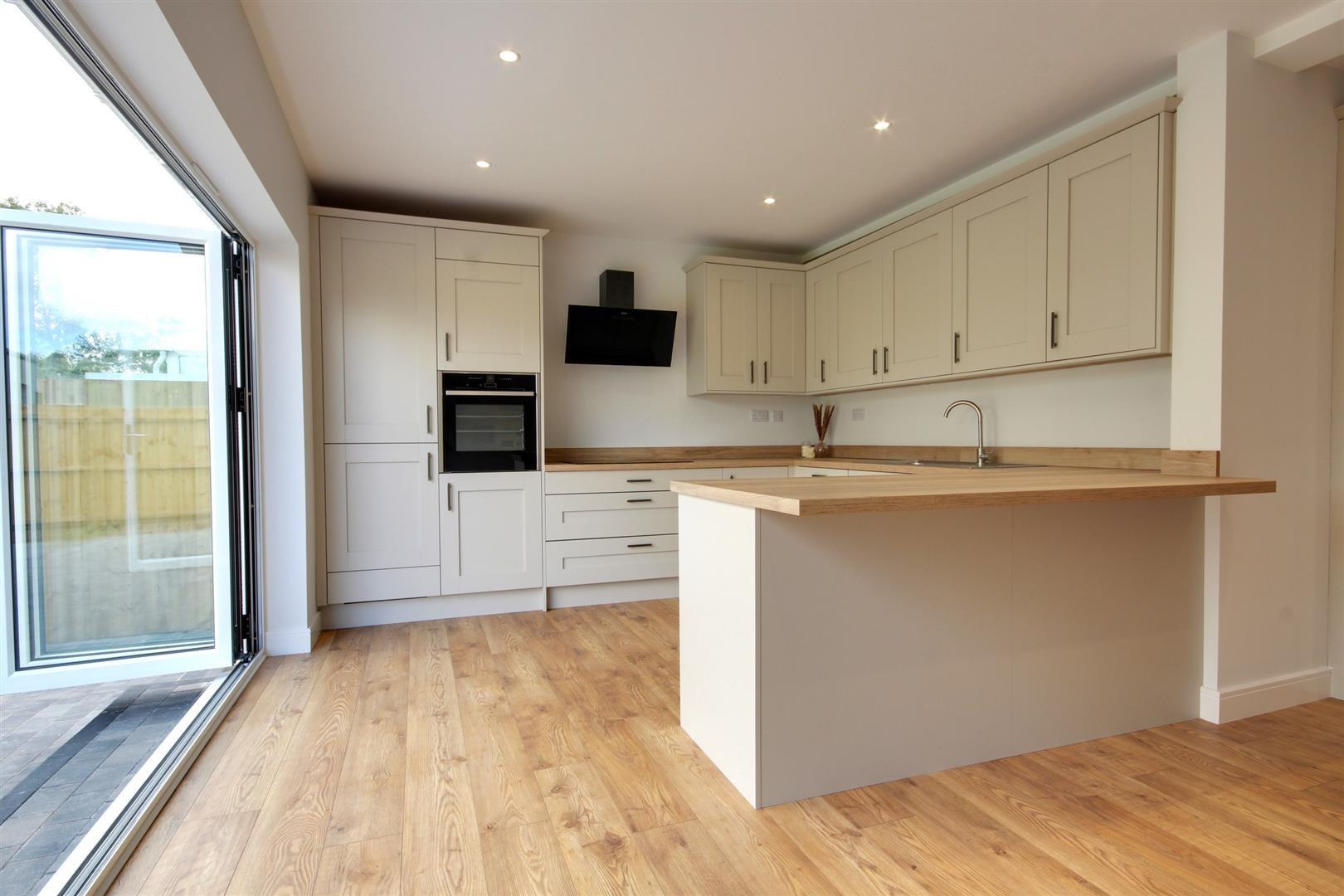 Tranby Avenue, Hessle