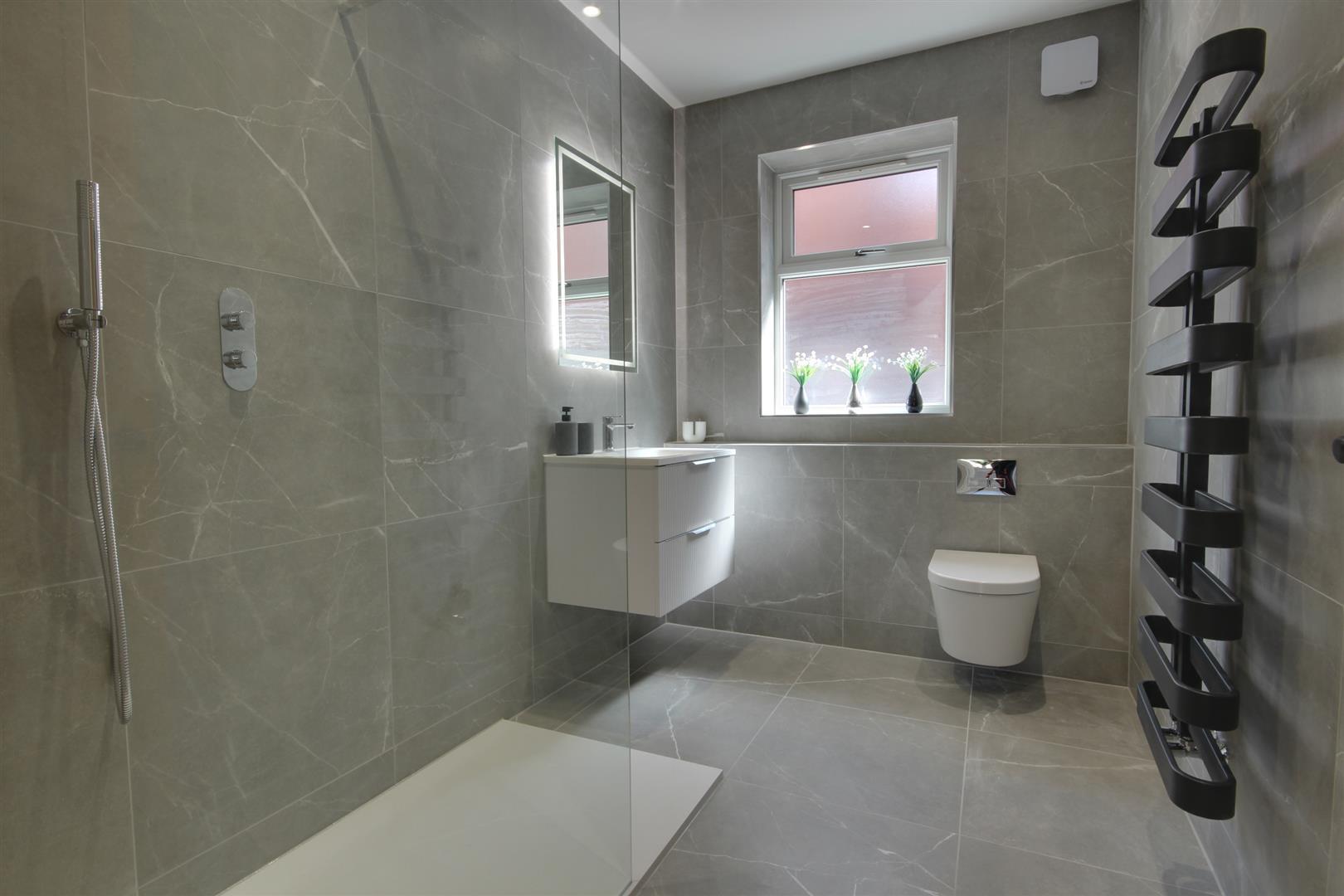 Tranby Avenue, Hessle