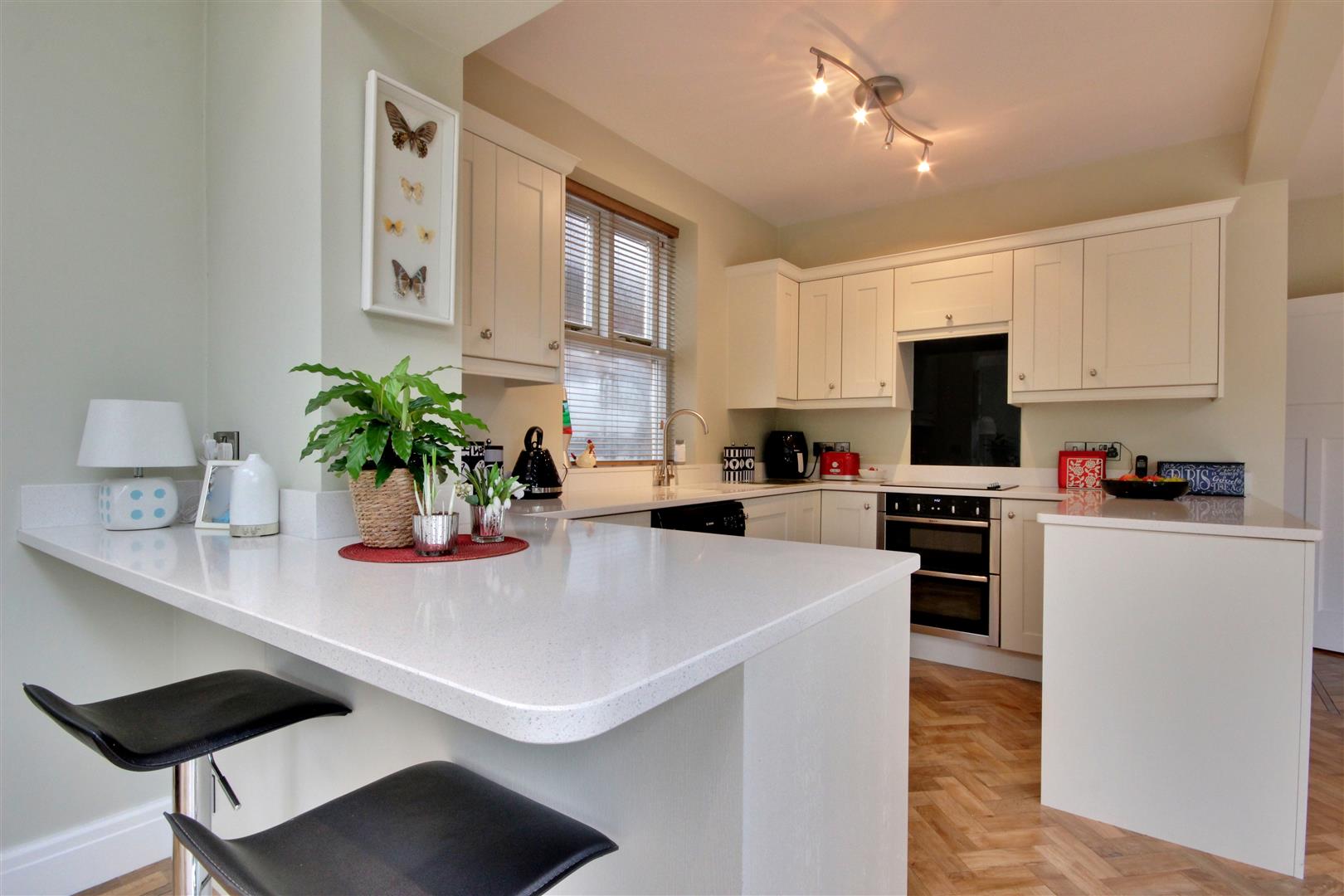 Central Avenue, Beverley