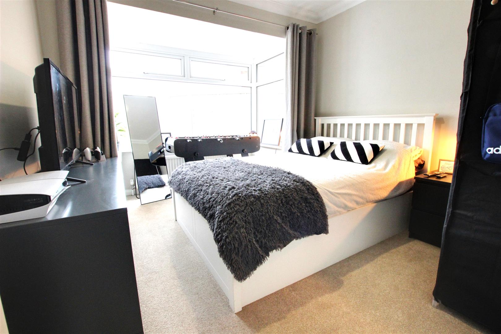 Queensbury Way, Swanland