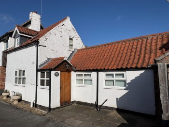 Reading Room Yard, North Ferriby
