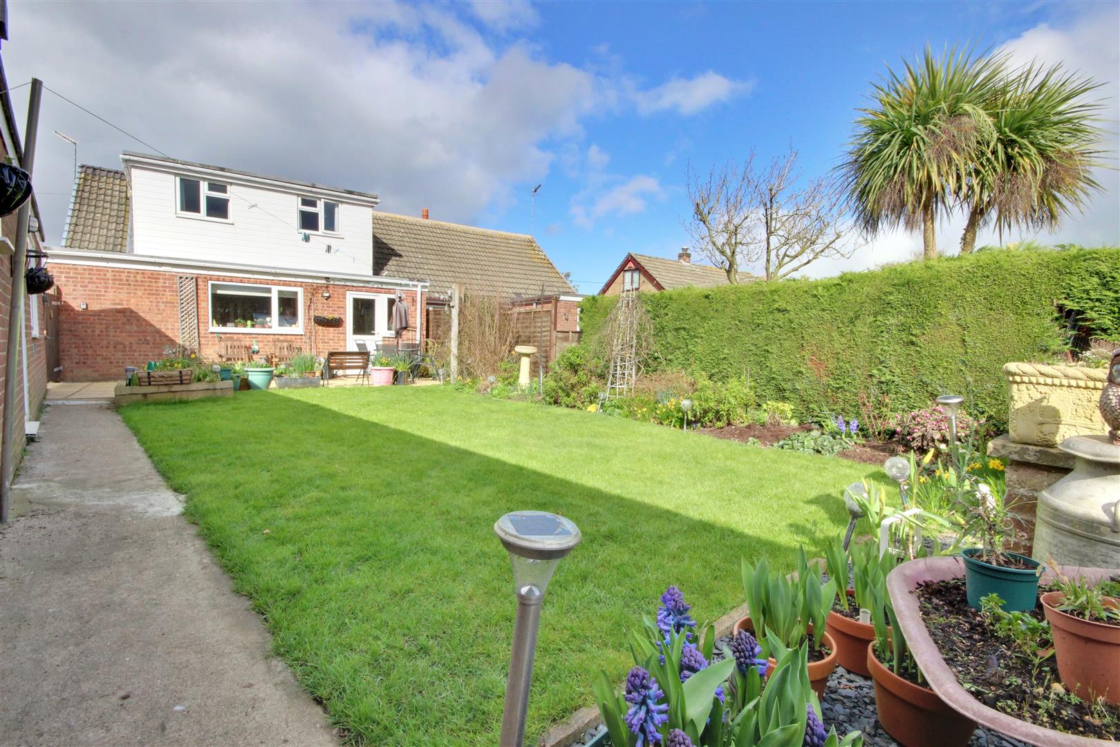 5 Miles Lane, Leconfield, Beverley, HU17 7NW