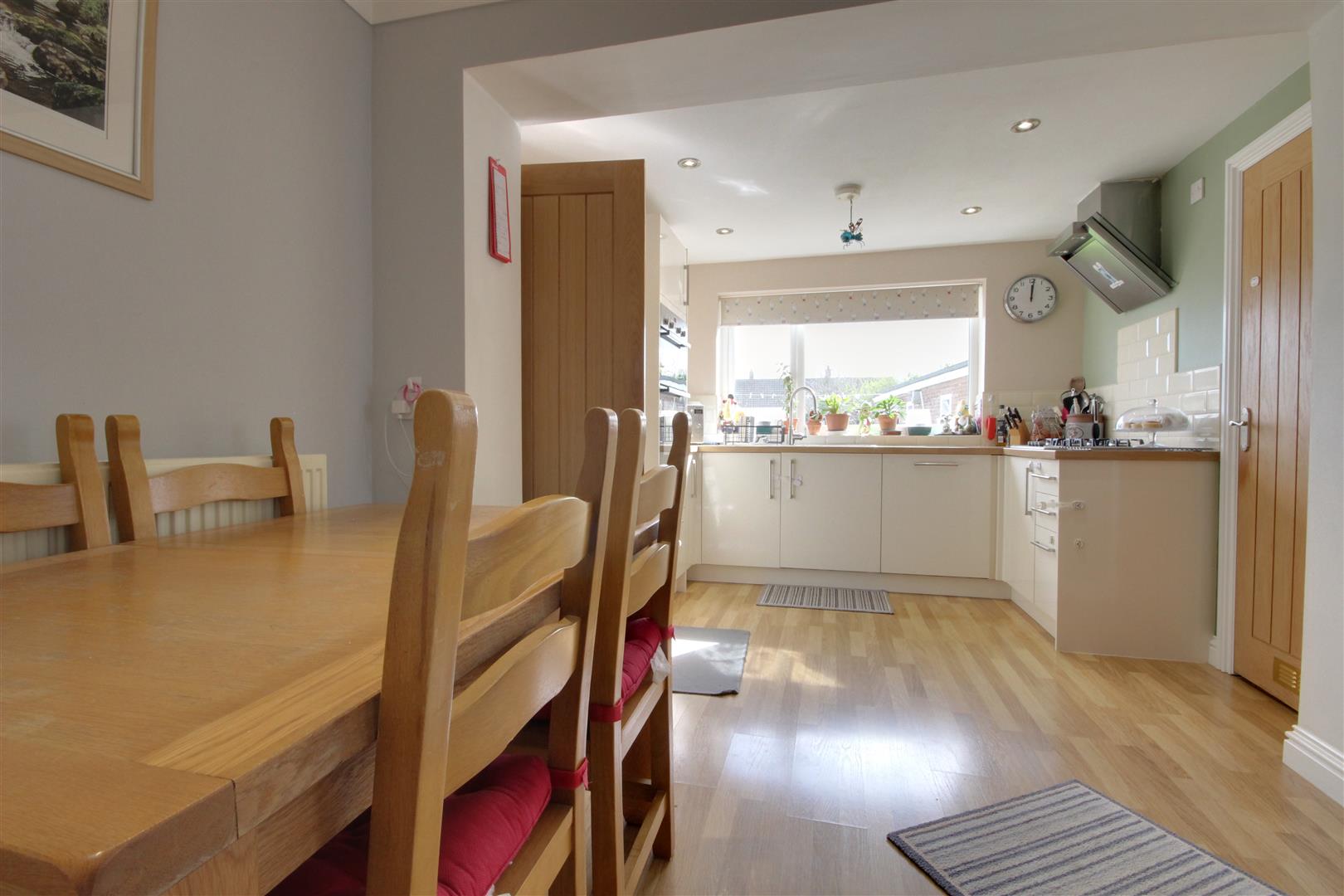 5 Miles Lane, Leconfield, Beverley, HU17 7NW