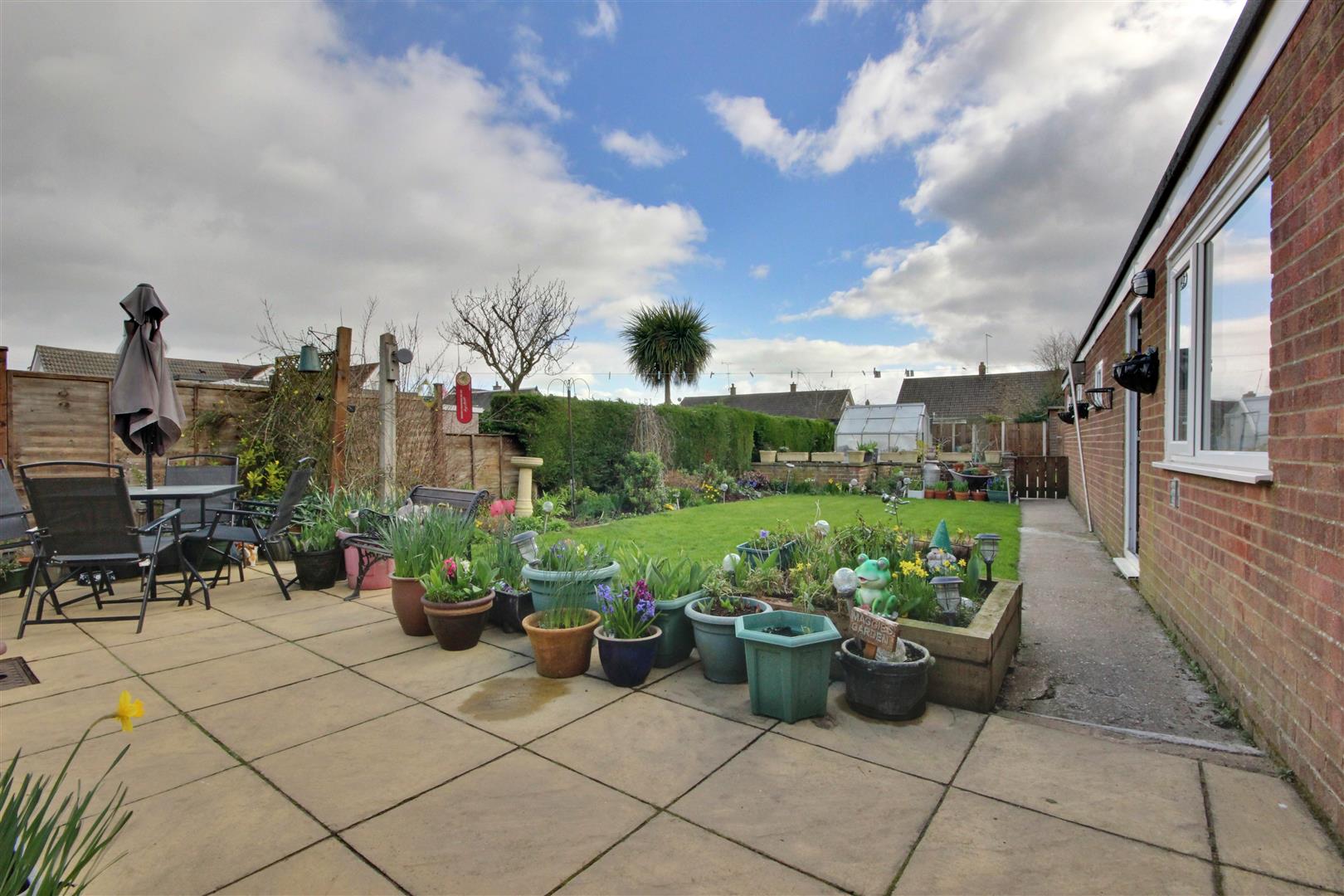 5 Miles Lane, Leconfield, Beverley, HU17 7NW